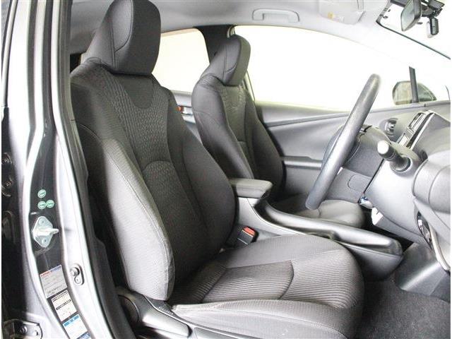 トヨタ プリウス １．８ Ｓ Ｅ－ＦＯＵＲ ４ＷＤ H28年 (北海道) 99