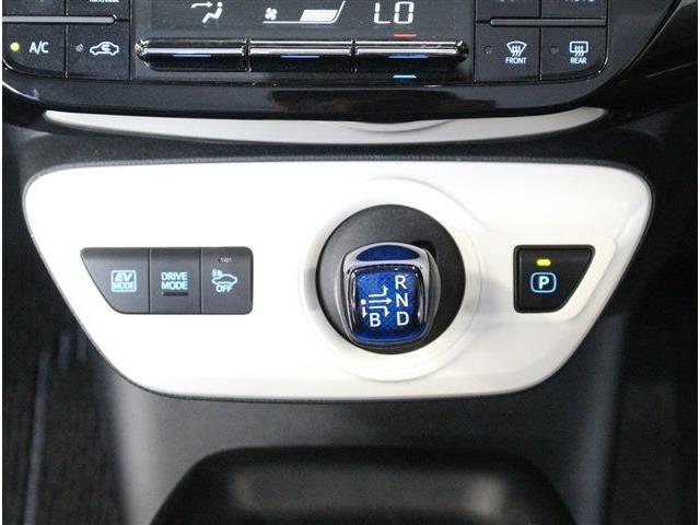 トヨタ プリウス １．８ Ｓ Ｅ－ＦＯＵＲ ４ＷＤ H28年 (北海道) 99