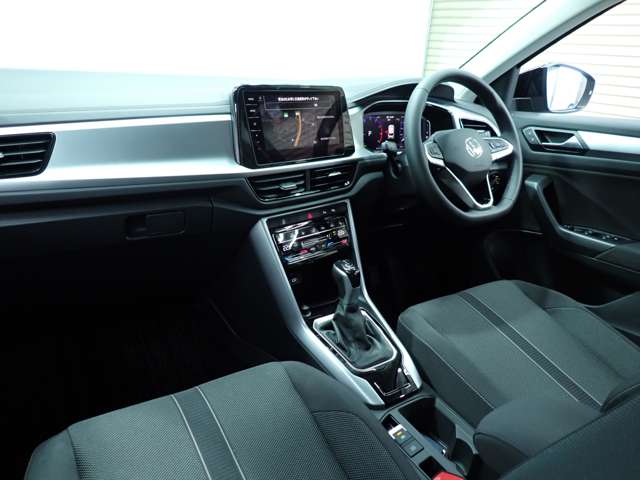 フォルクスワーゲン Ｔ－ＲＯＣ ＴＳＩ アクティブ マイスターヴェルク R8年 () 99