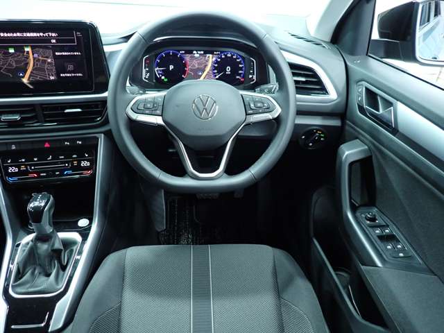 フォルクスワーゲン Ｔ－ＲＯＣ ＴＳＩ アクティブ マイスターヴェルク R8年 () 99