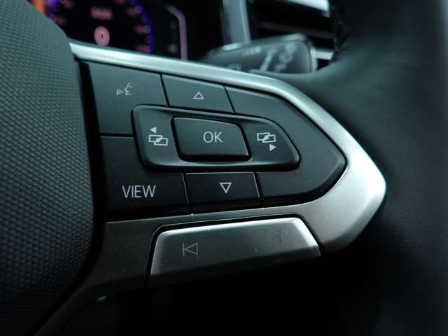 フォルクスワーゲン Ｔ－ＲＯＣ ＴＳＩ アクティブ マイスターヴェルク R8年 () 99