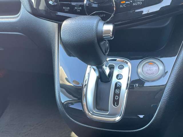日産 セレナ ２．０ ハイウェイスター Ｓ－ＨＹＢＲＩＤ H25年 (関東) 99