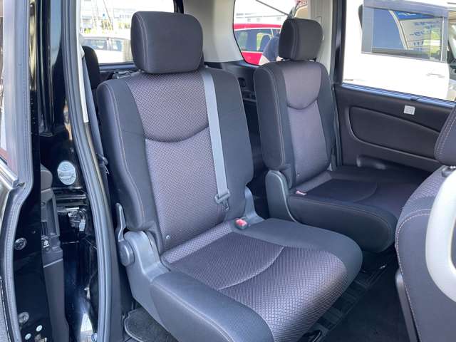 日産 セレナ ２．０ ハイウェイスター Ｓ－ＨＹＢＲＩＤ H25年 (関東) 99