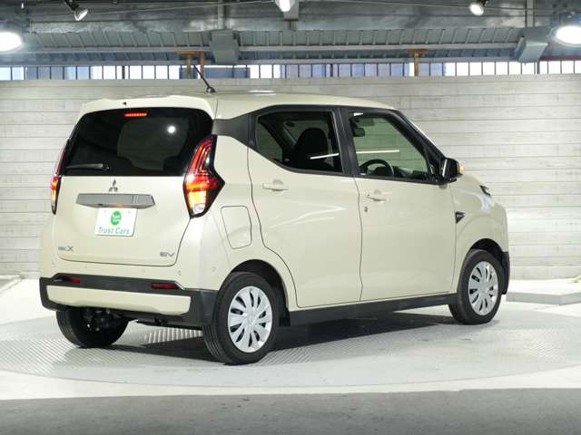 三菱 ｅＫクロス　ＥＶ Ｇ R4年 () 99