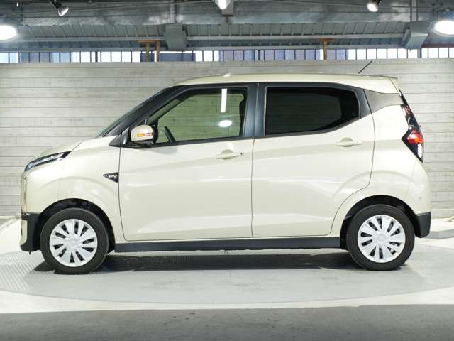 三菱 ｅＫクロス　ＥＶ Ｇ R4年 () 99