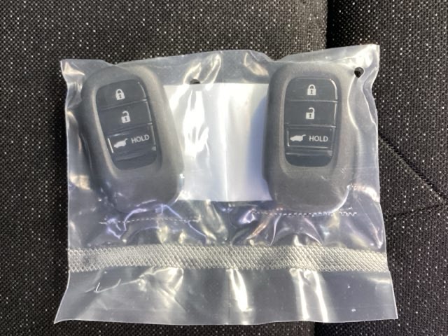 ホンダ ヴェゼル １．５ Ｅ：ＨＥＶ Ｚ R8年 (近畿) 99