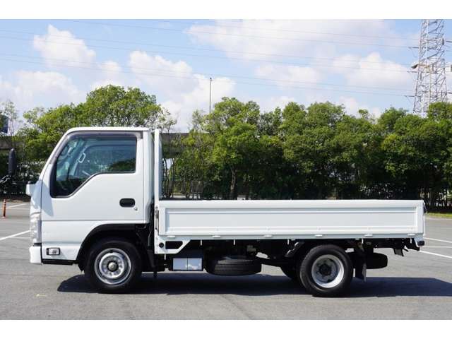 いすゞ エルフ １．５５Ｔ 平ボディ 低床 R1年 (近畿) 99