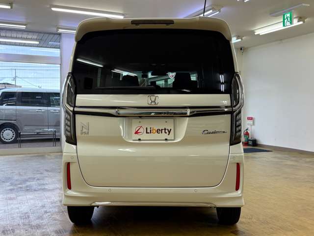 ホンダ Ｎ　ＢＯＸ カスタム ６６０ Ｌ R4年 (四国) 99