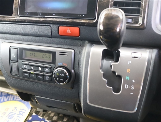 トヨタ ハイエースバン ２．７ スーパーＧＬ ダークプライム ワイド ミドルルーフ ロングボディ ４ＷＤ H30年 () 99