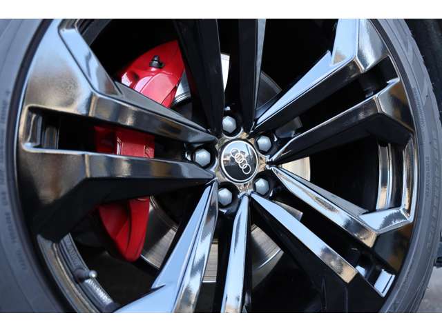 アウディ Ｑ８ ５５ ＴＦＳＩ クワトロ Ｓライン ４ＷＤ R3年 (東海) 99