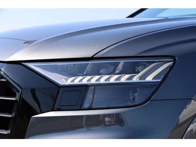 アウディ Ｑ８ ５５ ＴＦＳＩ クワトロ Ｓライン ４ＷＤ R3年 (東海) 99