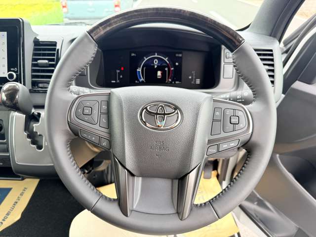トヨタ ハイエースバン ２．８ スーパーＧＬ ダークプライムＩＩ ロングボディ ディーゼルターボ R8年 (近畿) 99
