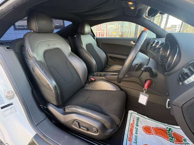 アウディ ＴＴ クーペ ２．０ ＴＦＳＩ クワトロ Ｓラインパッケージ ４ＷＤ H20年 () 99