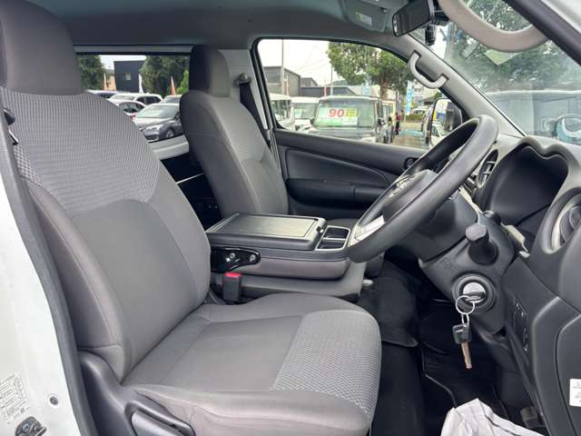 日産 キャラバンバン ２．０ ＤＸ ロングボディ R4年 () 99