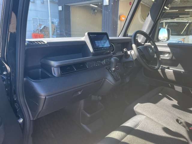 ホンダ Ｎ　ＢＯＸ カスタム ６６０ R5年 (近畿) 99