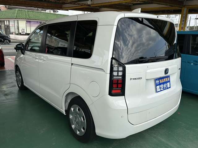 ホンダ フリード　ハイブリッド １．５ Ｅ：ＨＥＶ エアー R8年 (東海) 99