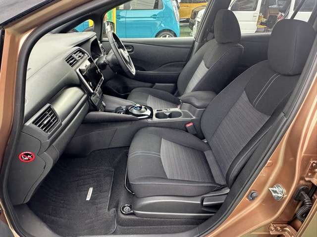 日産 リーフ Ｘ　Ｖセレクション R4年 (東海) 99