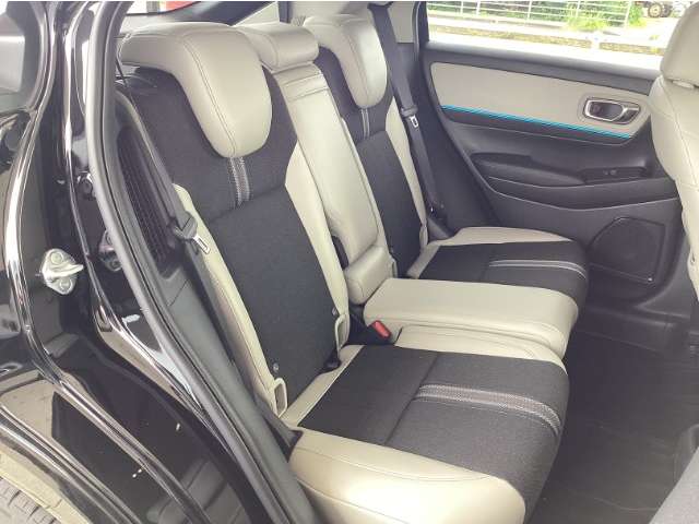 ホンダ ヴェゼル １．５ Ｅ：ＨＥＶ Ｚ プレイパッケージ R7年 () 99