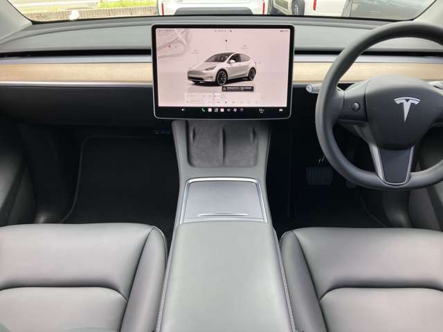テスラ モデルＹ ＲＷＤ R4年 (九州・沖縄) 99