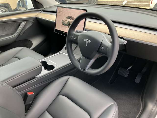 テスラ モデルＹ ＲＷＤ R4年 (九州・沖縄) 99