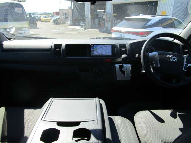 トヨタ ハイエースバン キャンピング R3年 (関東) 99