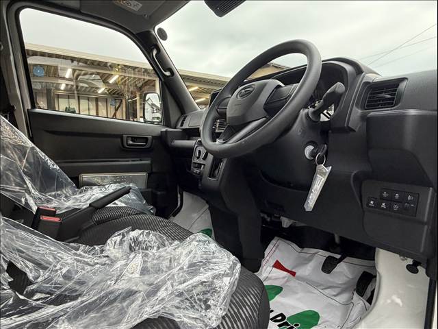 ダイハツ ハイゼットカーゴ ６６０ デラックス ４ＷＤ R8年 (関東) 99