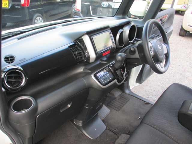 ホンダ Ｎ　ＢＯＸ ６６０ Ｇ Ｌパッケージ H25年 (近畿) 99