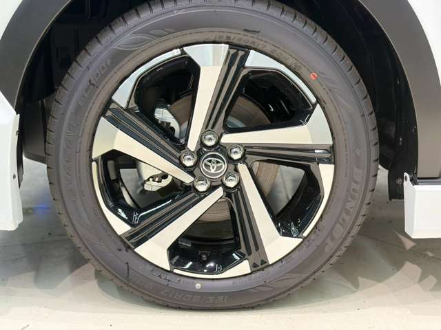 トヨタ ライズ　ハイブリッド ハイブリッド １．２ Ｚ R8年 (中国) 99