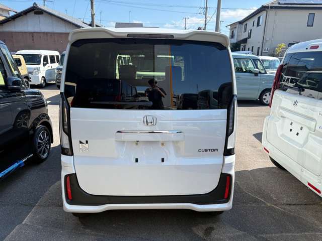 ホンダ Ｎ　ＢＯＸ カスタム ６６０ R8年 () 99