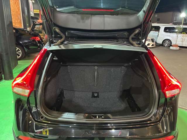 ボルボ Ｖ４０クロスカントリー Ｄ４ モメンタム ディーゼルターボ H29年 (近畿) 99