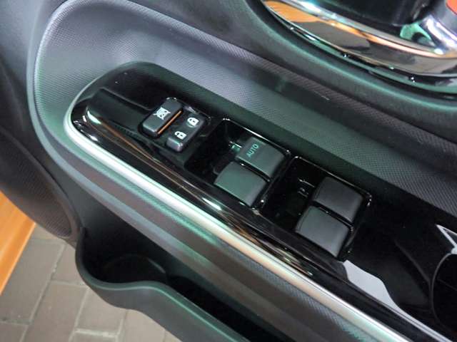 トヨタ アクア １．５ Ｇ H28年 (近畿) 99