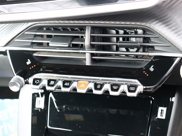 プジョー ＳＵＶ ２００８ ＧＴ パック ブルーＨＤＩ ディーゼルターボ R4年 (関東) 99