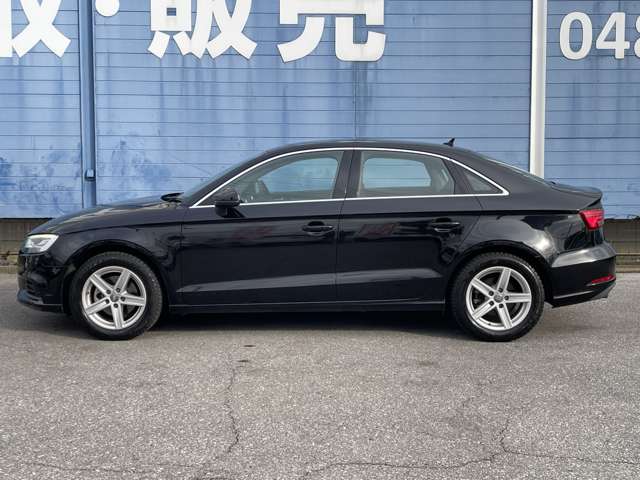 アウディ Ａ３　セダン ３０　ＴＦＳＩ R2年 (関東) 99