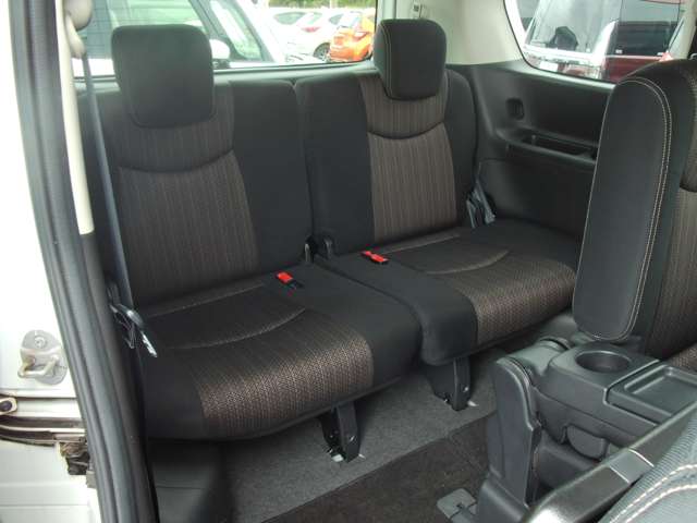 日産 セレナ ２．０ ハイウェイスター Ｖセレクション＋ＳＡＦＥＴＹＩＩ Ｓ－ＨＹＢＲＩＤ H28年 (関東) 99