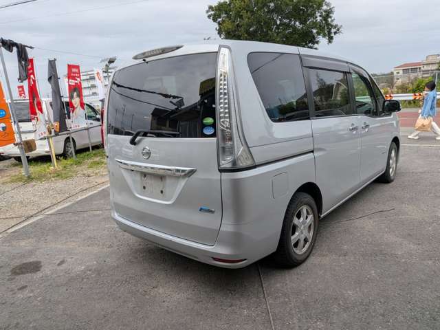 日産 セレナ ２．０ ２０Ｘ Ｓ－ＨＹＢＲＩＤ H26年 () 99