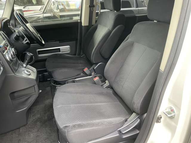 三菱 デリカ　Ｄ：５ ２．２ Ｄ パワーパッケージ ディーゼルターボ ４ＷＤ H25年 (九州・沖縄) 99