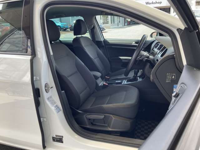 フォルクスワーゲン ゴルフ ＴＳＩ　コンフォートライン H30年 (東北) 99