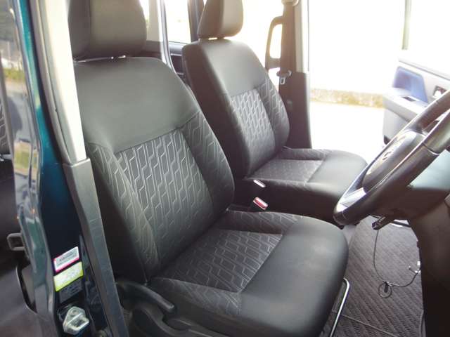 トヨタ ルーミー １．０ カスタム Ｇ－Ｔ H30年 (東海) 99