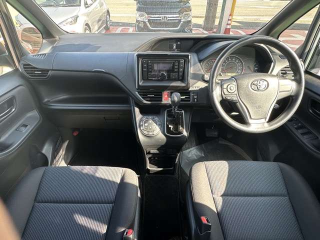 トヨタ ノア ２．０ Ｘ R3年 (東海) 99