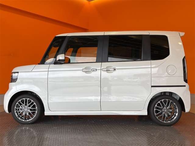 ホンダ Ｎ　ＢＯＸ カスタム ６６０ ターボ R8年 () 99