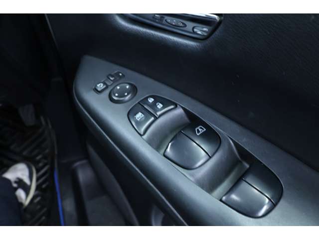 日産 セレナ １．２ Ｅ－ＰＯＷＥＲ ハイウェイスター Ｖ R1年 (北海道) 99