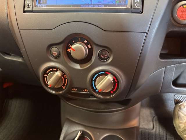 日産 ノート １．２ Ｘ H30年 (近畿) 99