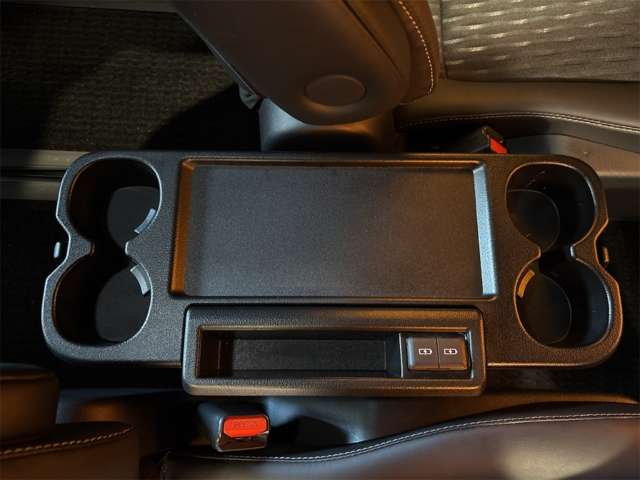 トヨタ ノア ２．０ Ｓ－Ｚ R4年 (近畿) 99