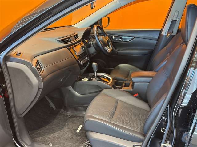 日産 エクストレイル ２．０ ２０Ｘ ３列車 H30年 (近畿) 99