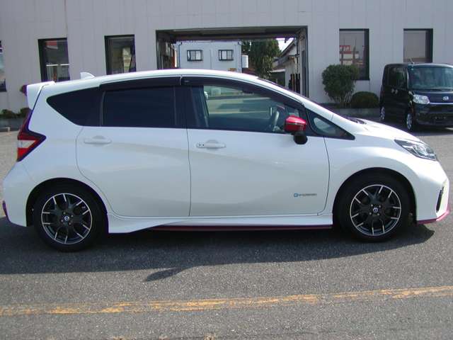 日産 ノート １．２ Ｅ－ＰＯＷＥＲ ＮＩＳＭＯ H29年 (甲信越・北陸) 99