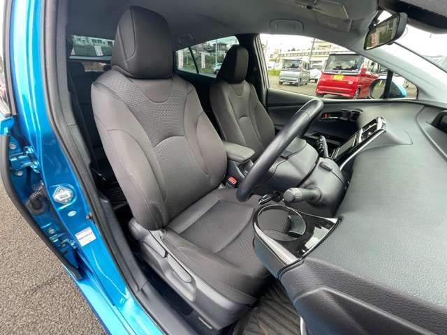 トヨタ プリウス １．８ Ｓ R1年 (東北) 99