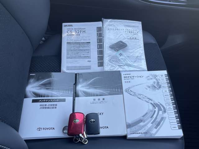 トヨタ ヴォクシー ２．０ ＺＳ 煌ＩＩＩ ４ＷＤ R3年 (東北) 99