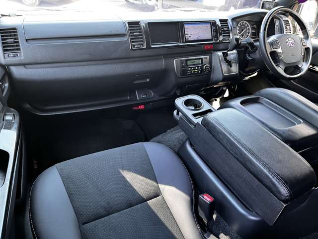 トヨタ ハイエースバン ２．８ スーパーＧＬ ダークプライムＩＩワイド ミドルルーフ ロングボディ ディーゼルターボ R3年 (関東) 99
