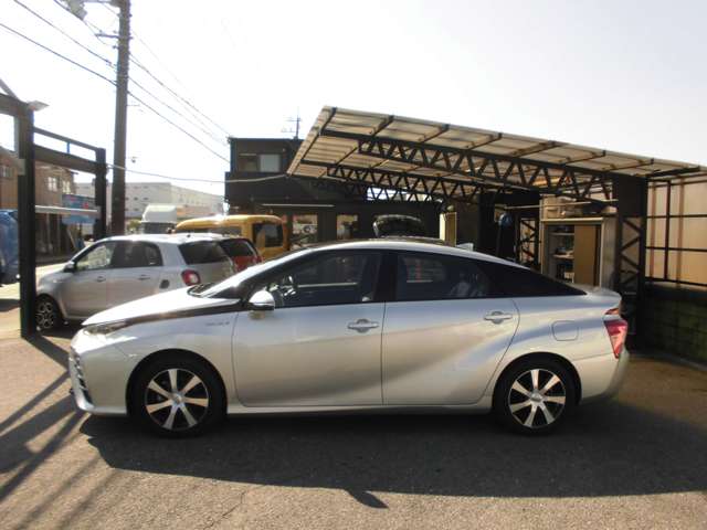 トヨタ ＭＩＲＡＩ ベースモデル H28年 (近畿) 99