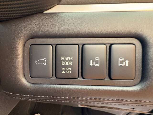 三菱 デリカ　Ｄ：５ ２．２ Ｐ ディーゼルターボ ４ＷＤ R5年 (近畿) 99